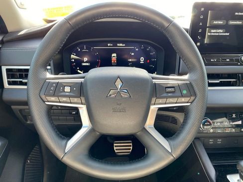Used 2025 Mitsubishi Outlander SEL FWD image 11