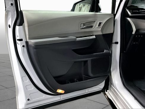 Certified 2023 Toyota Sienna Limited AWD/4WD image 22