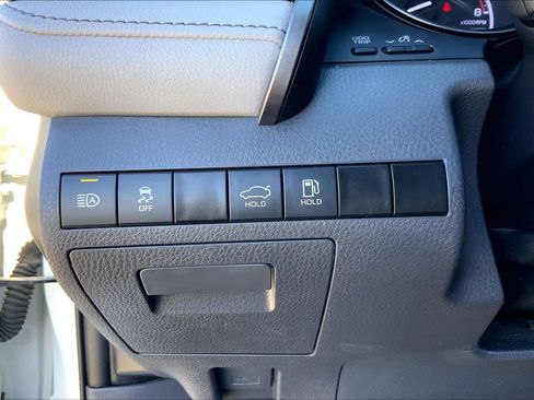 Used 2023 Toyota Camry SE image 32