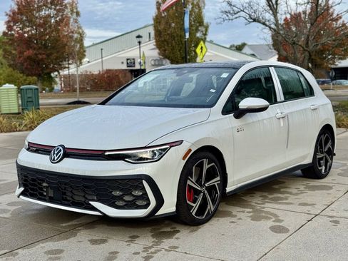 New 2025 Volkswagen GTI SE image 4