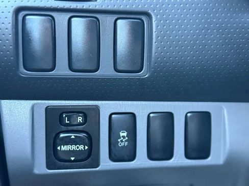 Used 2014 Toyota Tacoma PreRunner w/ Convenience Package image 29