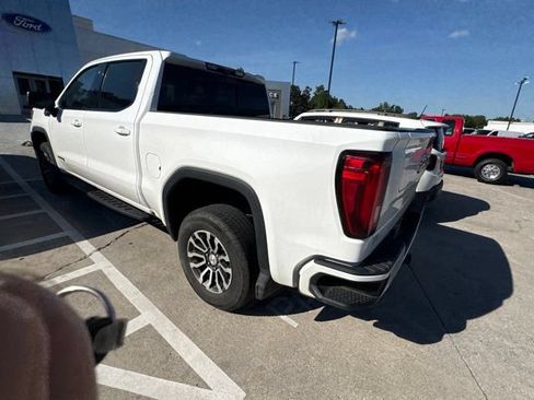 Used 2021 GMC Sierra 1500 AT4 w/ AT4 Premium Package AWD/4WD image 17