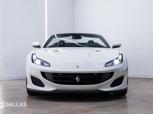 Used 2020 Ferrari Portofino RWD image 6