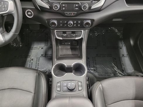 Used 2023 GMC Terrain SLT image 17