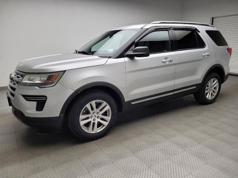 Used 2019 Ford Explorer XLT AWD/4WD image 2