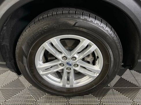 Used 2024 Ford Explorer 2WD image 12