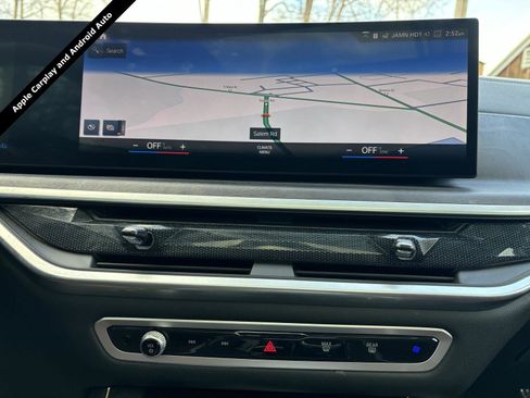 Used 2023 BMW X7 xDrive40i w/ Premium Package image 6