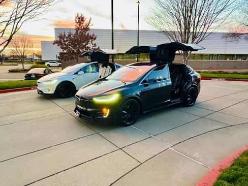 Used 2020 Tesla Model X Long Range image 46