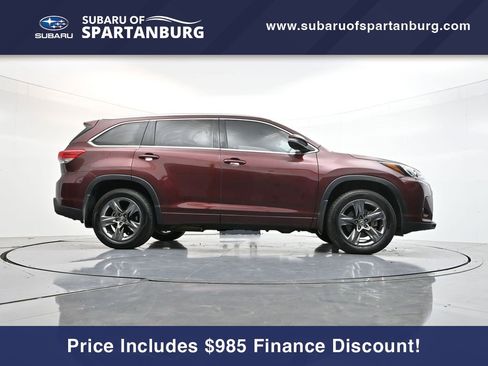 Used 2018 Toyota Highlander Limited Platinum image 33