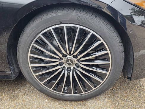 Used 2025 Mercedes-Benz CLE 300 4MATIC Cabriolet image 3