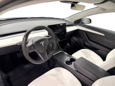 Certified 2023 Tesla Model 3 Standard Range RWD image 9