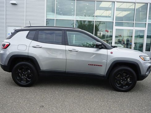 Used 2023 Jeep Compass Trailhawk AWD/4WD image 8