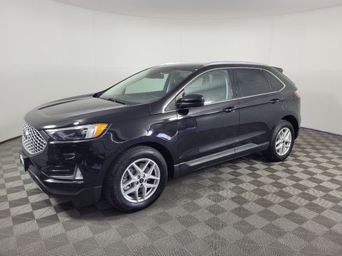Used 2023 Ford Edge SEL w/ Convenience Package AWD/4WD image 2