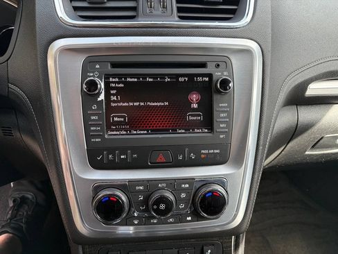 Used 2017 GMC Acadia Limited SLT FWD image 19
