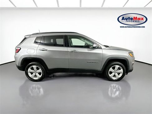 Used 2018 Jeep Compass Latitude w/ Popular Equipment Group image 9