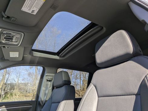 Certified 2025 GMC Sierra 2500 SLT w/ SLT Premium Package image 14