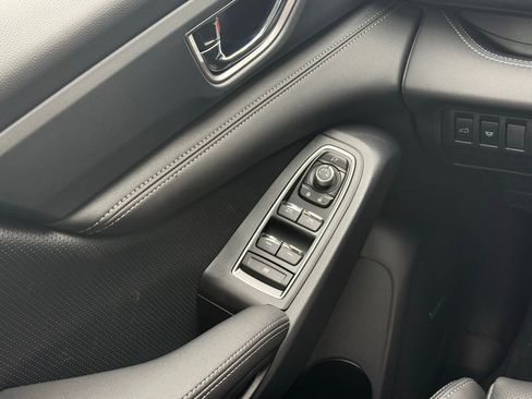 New 2026 Subaru Ascent Limited image 8