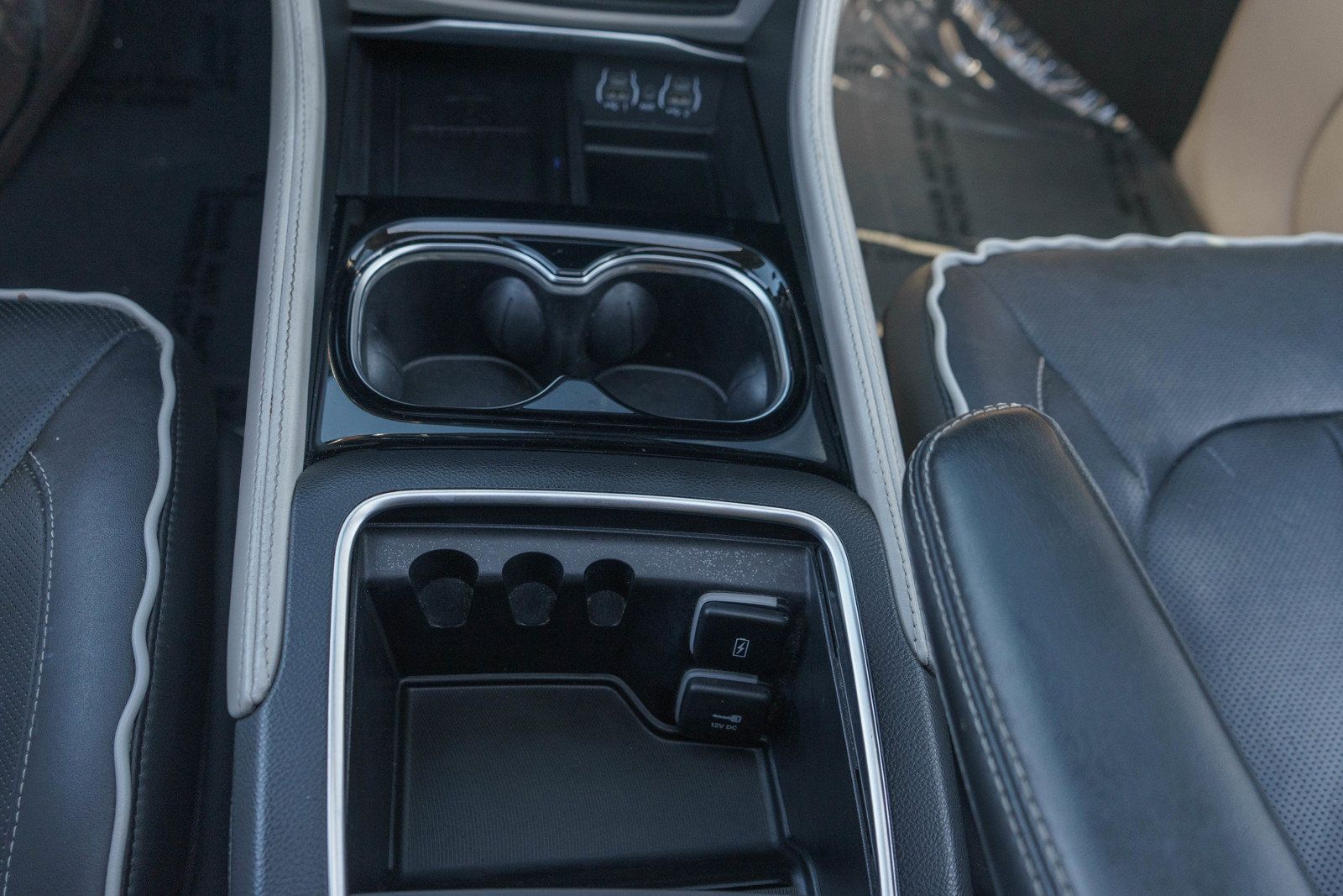 Used 2022 Chrysler Pacifica Limited FWD image 19