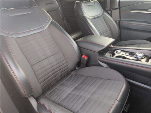 Used 2025 Ford Explorer ST-Line w/ ST-Line Street Pack image 21