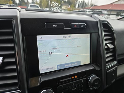 Used 2020 Ford F150 XLT w/ Equipment Group 302A Luxury AWD/4WD image 16