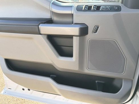 Certified 2019 Ford F250 XLT w/ XLT Premium Package image 17