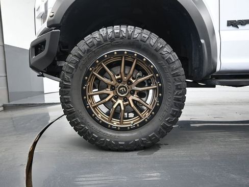 Used 2020 Ford F150 Raptor w/ Equipment Group 802A Luxury image 23