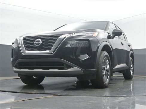 Used 2023 Nissan Rogue S image 46