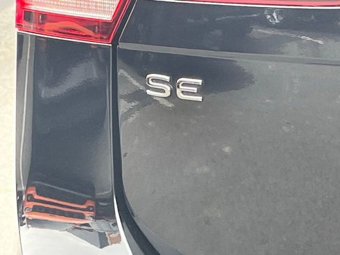 Used 2022 Volkswagen Tiguan SE R-Line image 22