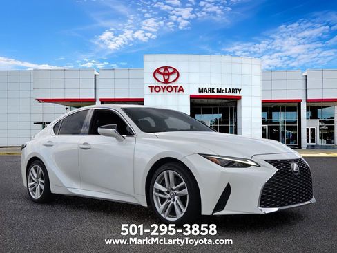 Used 2022 Lexus IS 300 w/ Accessory Package RWD image 7