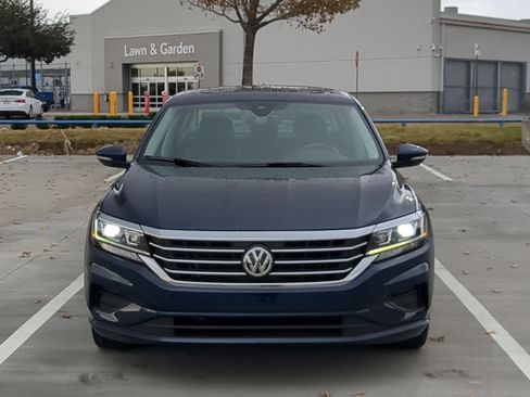 Used 2022 Volkswagen Passat 2.0T SE image 9