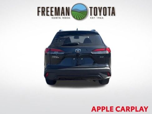 Used 2025 Toyota Corolla Cross XLE FWD image 6