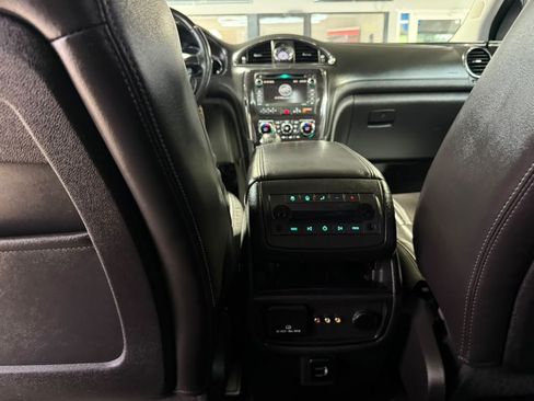 Used 2017 Buick Enclave Premium w/ Experience Buick Package AWD/4WD image 19
