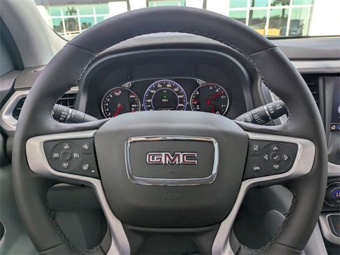 Used 2023 GMC Acadia SLT w/ Technology Package image 34