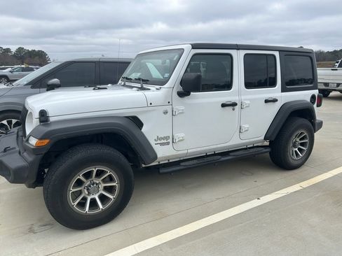 Used 2018 Jeep Wrangler Unlimited Sport S image 1