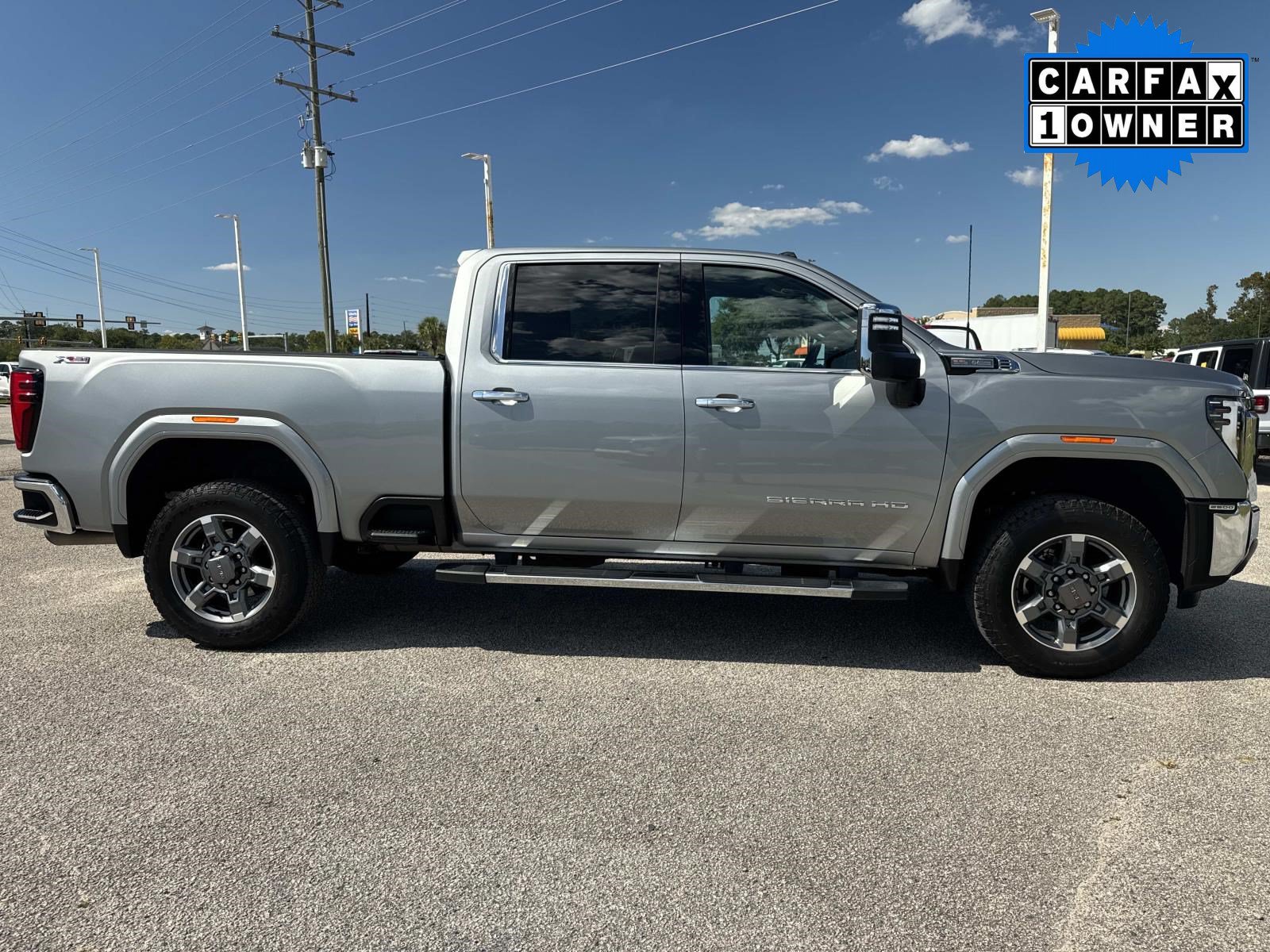 Used 2025 GMC Sierra 2500 SLT w/ SLT Premium Package AWD/4WD image 2