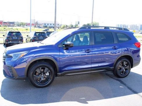 Used 2026 Subaru Ascent Premium w/ Premium Package AWD/4WD image 8