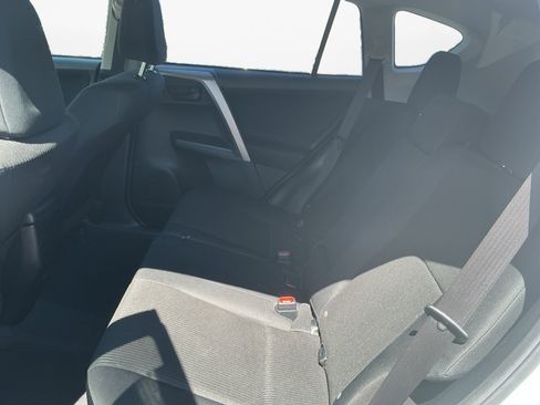 Used 2016 Toyota RAV4 LE FWD image 16