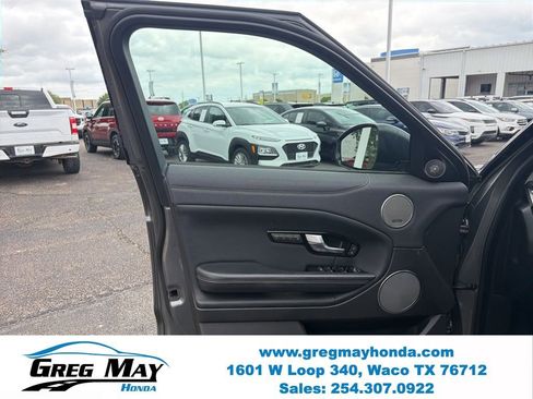 Used 2017 Land Rover Range Rover Evoque SE Premium image 9