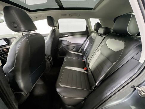 Used 2023 Volkswagen Taos SEL image 25