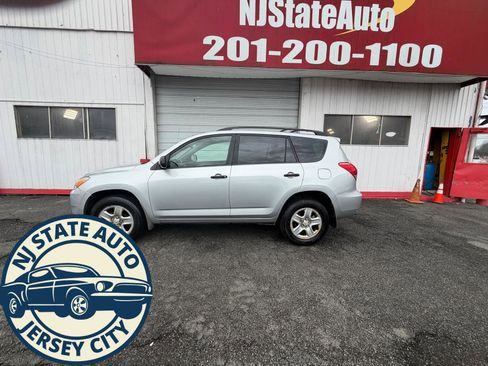 Used 2008 Toyota RAV4 Base image 2