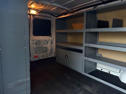 Used 2011 Ford E-250 and Econoline 250 image 12