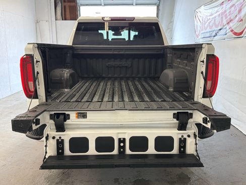 Used 2022 GMC Sierra 1500 AT4 w/ Sierra Safety Plus Package image 7