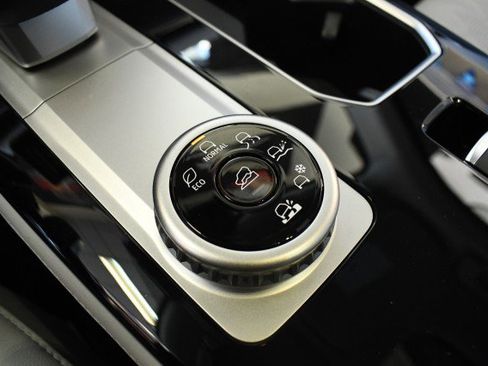 New 2026 Mitsubishi Outlander SEL AWD/4WD image 39