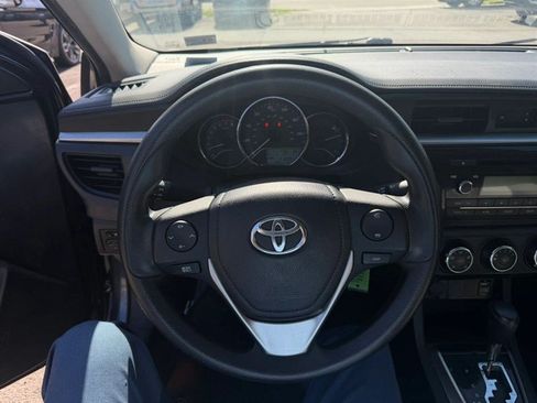 Used 2015 Toyota Corolla L FWD image 11