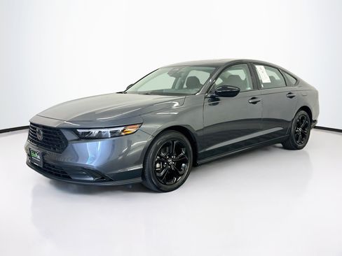 Used 2025 Honda Accord SE image 3