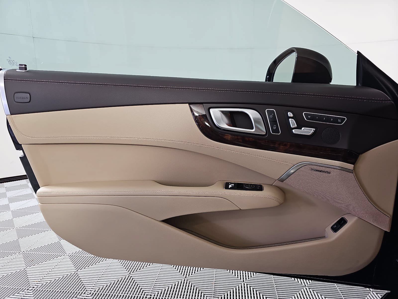 Used 2016 Mercedes-Benz SL 400 image 25