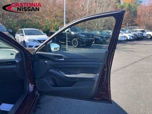 Used 2024 Nissan Altima 2.5 SV image 27