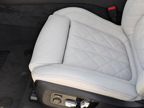 Used 2026 BMW X5 xDrive40i w/ Climate Comfort Package image 4