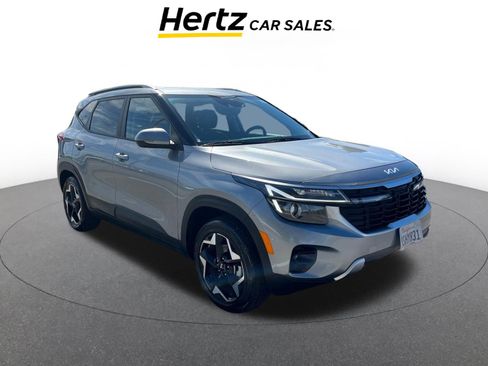 Used 2025 Kia Seltos S image 1