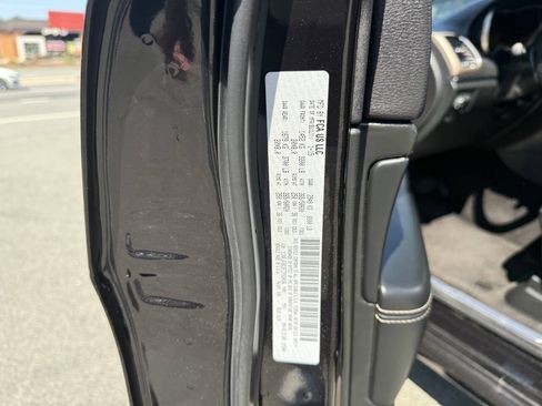 Used 2015 Jeep Grand Cherokee Limited AWD/4WD image 29